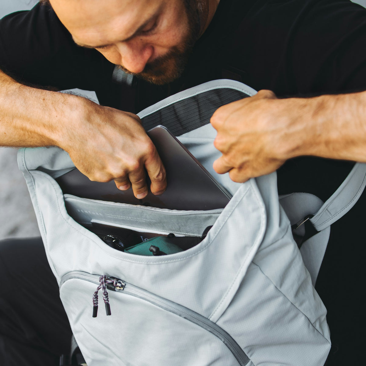 Venture Messenger 14” - US 9652