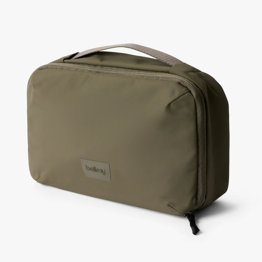 Hanging Toiletry Kit - US 6258