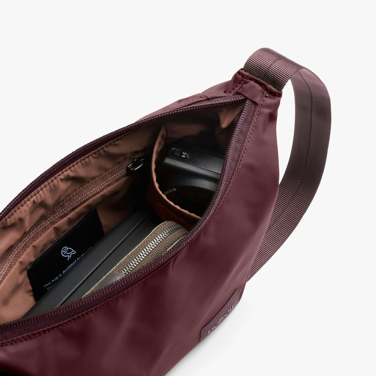 Laneway Crescent Bag 2.5L - US 1311