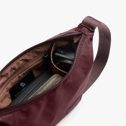 Laneway Crescent Bag 2.5L - US 1311