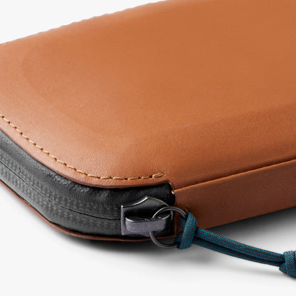 Venture Phone Pocket - US 6859