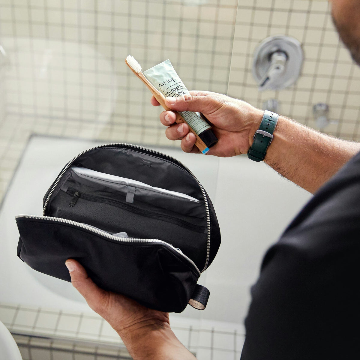 Toiletry Kit Plus - US 2948